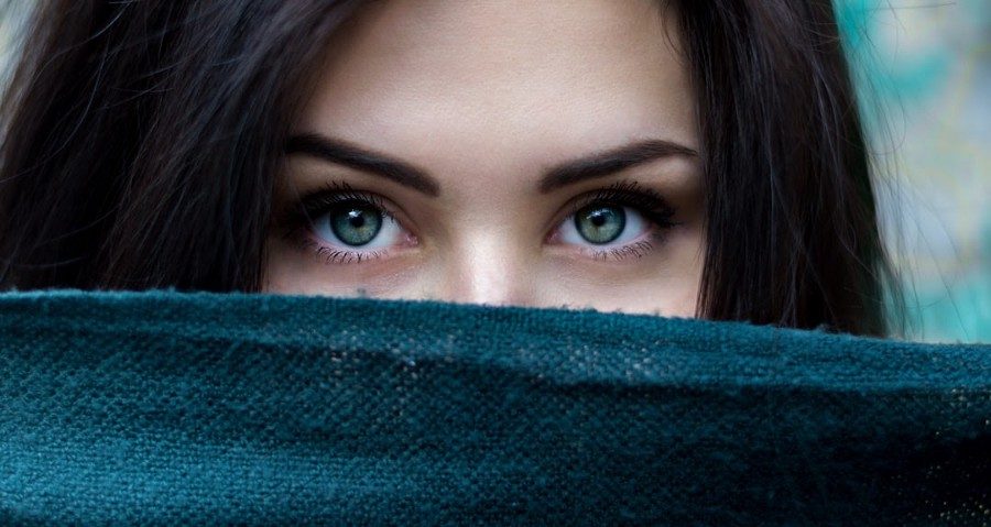 how does magnetic eyelashes work